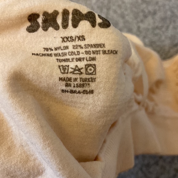 SKIMS BRA - Picture 3 of 3